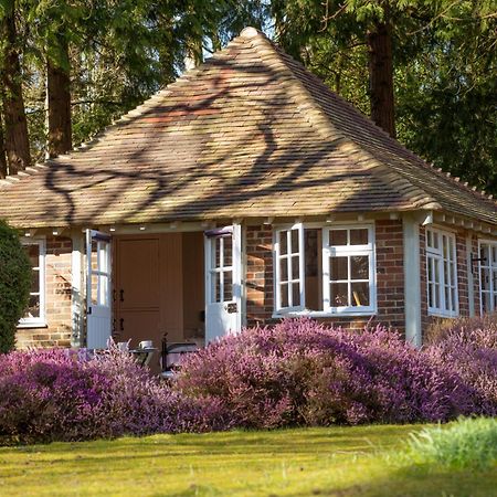 Old Mill Lodge By Huluki Sussex Stays Hurstpierpoint Exterior photo