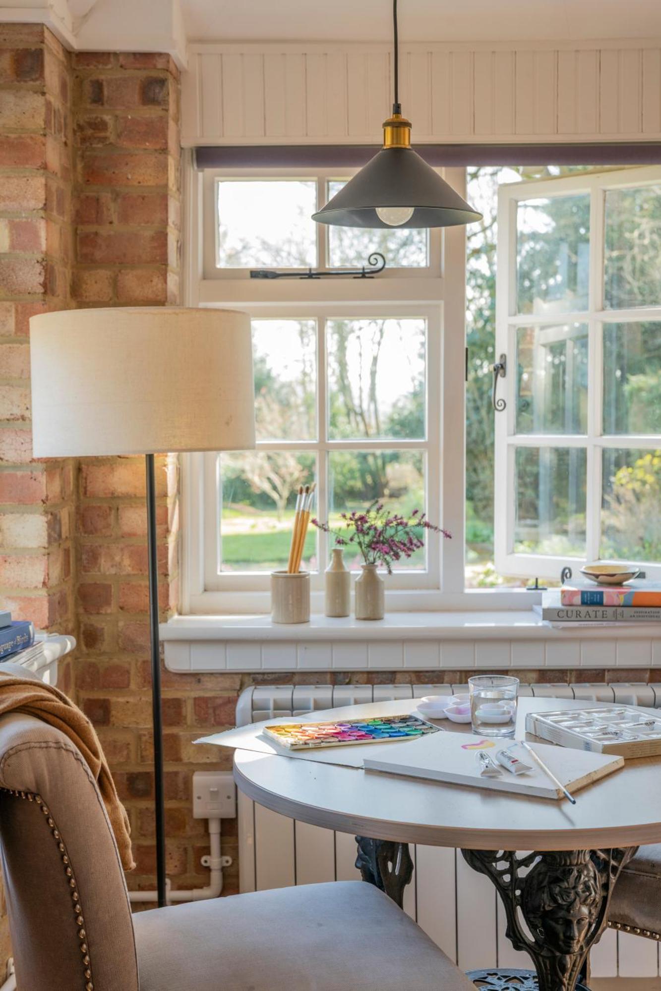 Old Mill Lodge By Huluki Sussex Stays Hurstpierpoint Exterior photo